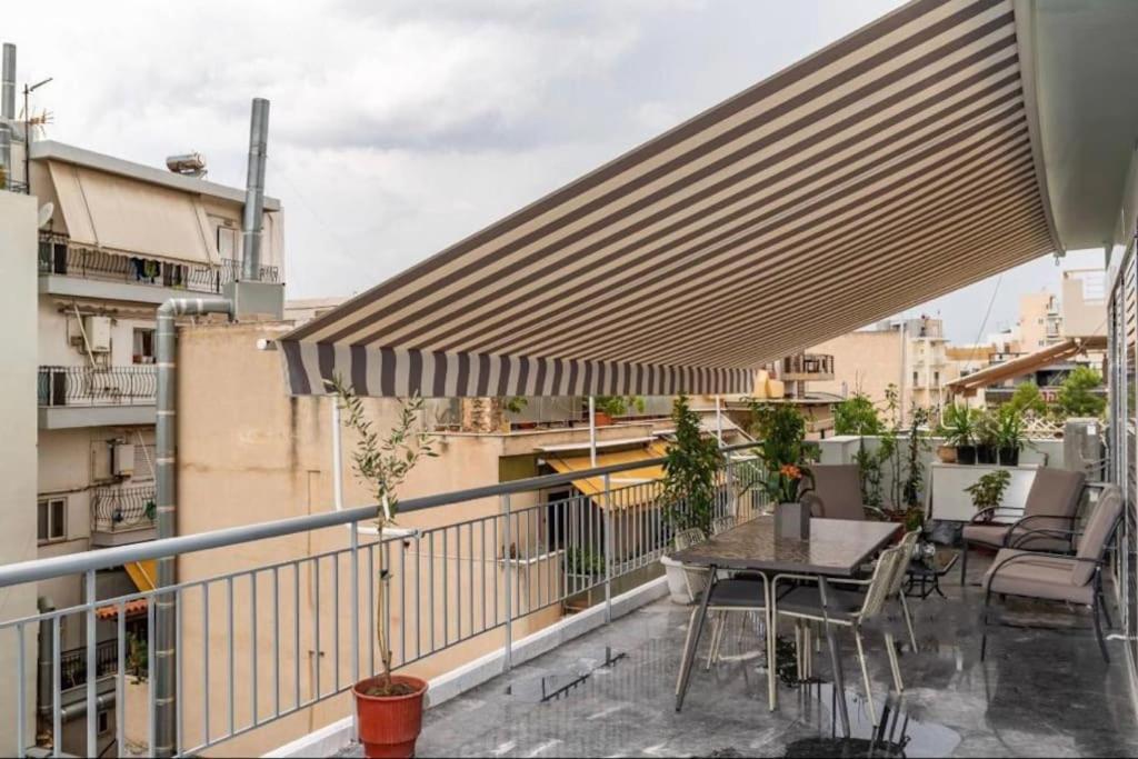 Artistic Apt In Vibrant Gazi With Large Terrace By Ghh Афины Экстерьер фото